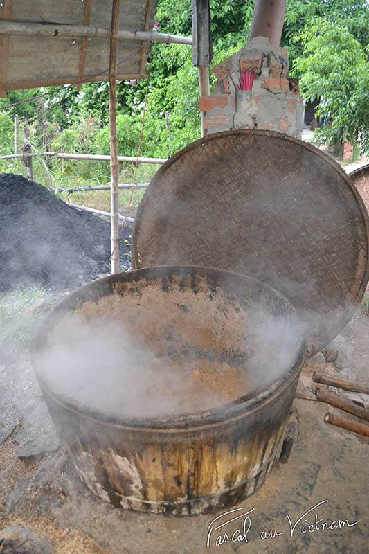 cuisson vapeur de la poudre de cacahuètes